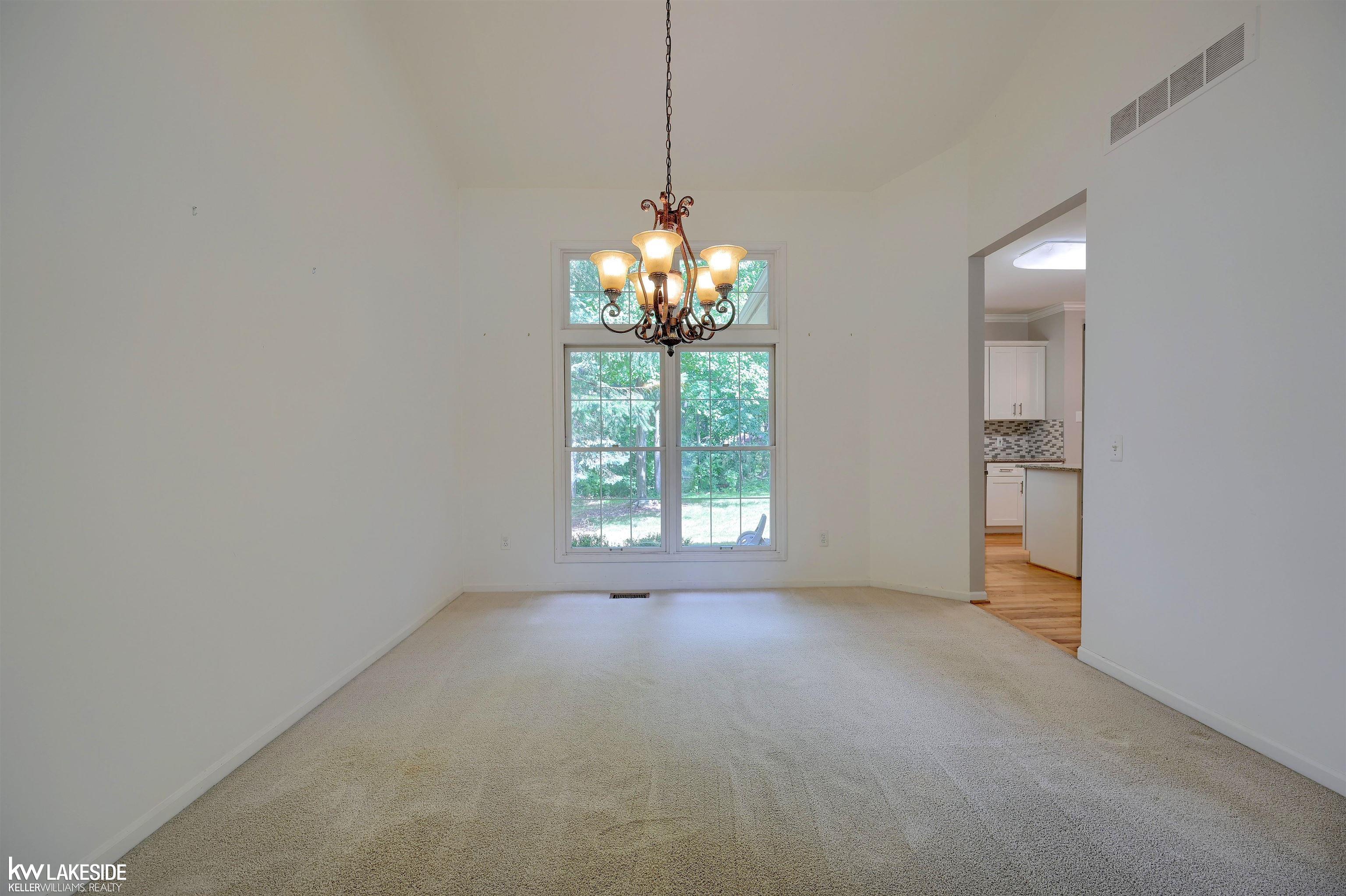 740 Lake Ridge Road Rochester Hills, MI 48307 - Photo 7 of 32
