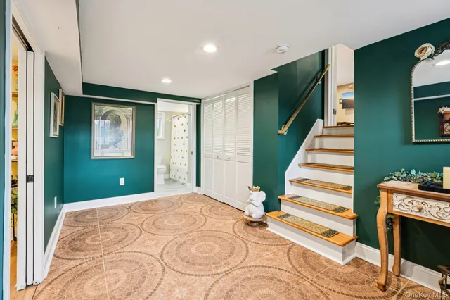 $519,000 | 3 Garden Drive, New Windsor, NY 12553