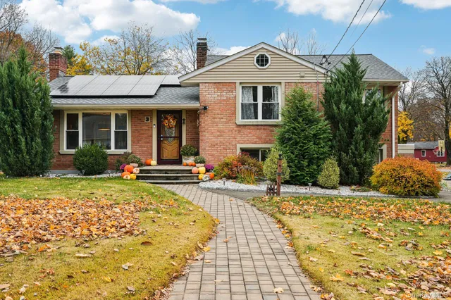 $519,000 | 3 Garden Drive, New Windsor, NY 12553