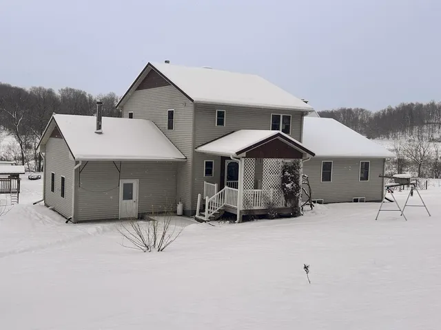 $649,900 | S6720 Eli Valley Road, Loganville, WI 53943