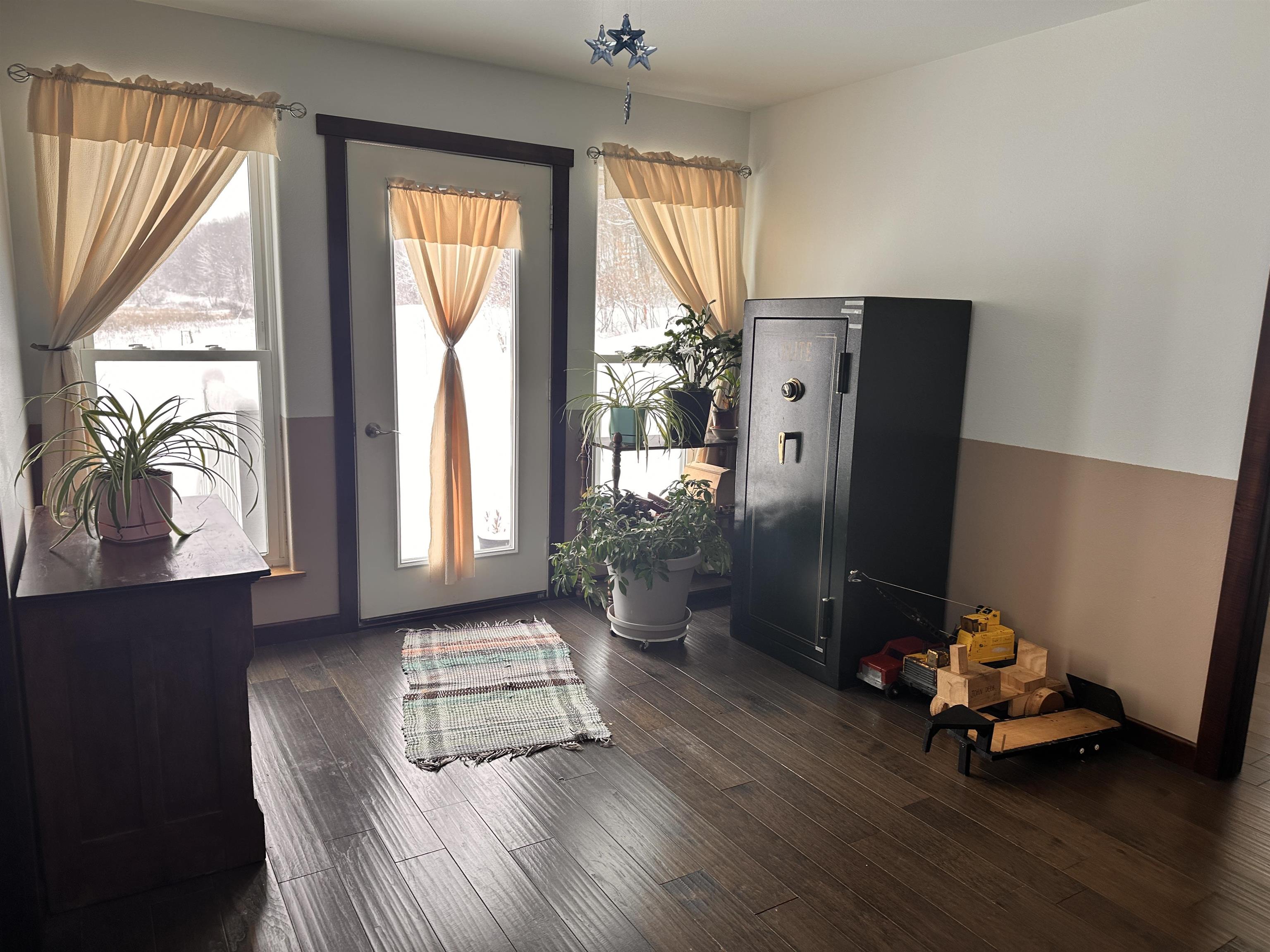 S6720 Eli Valley Road Loganville, WI 53943 - Photo 17 of 60