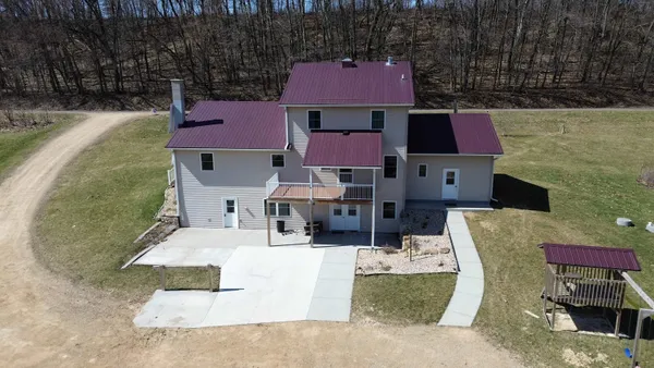 $639,999 | S6720 Eli Valley Road, Loganville, WI 53943