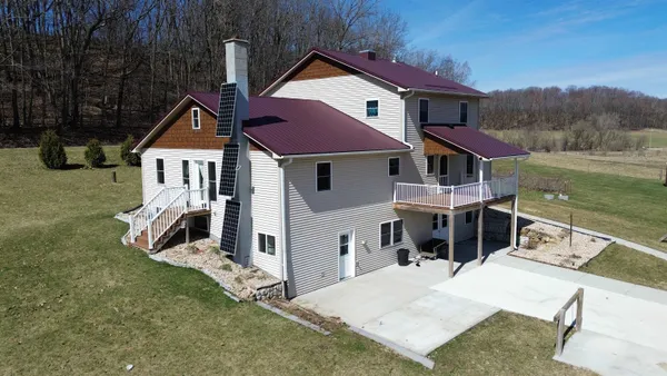 $639,999 | S6720 Eli Valley Road, Loganville, WI 53943