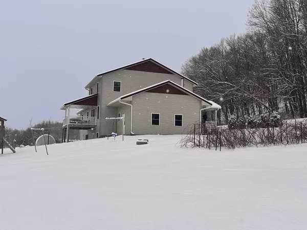 $639,999 | S6720 Eli Valley Road, Loganville, WI 53943
