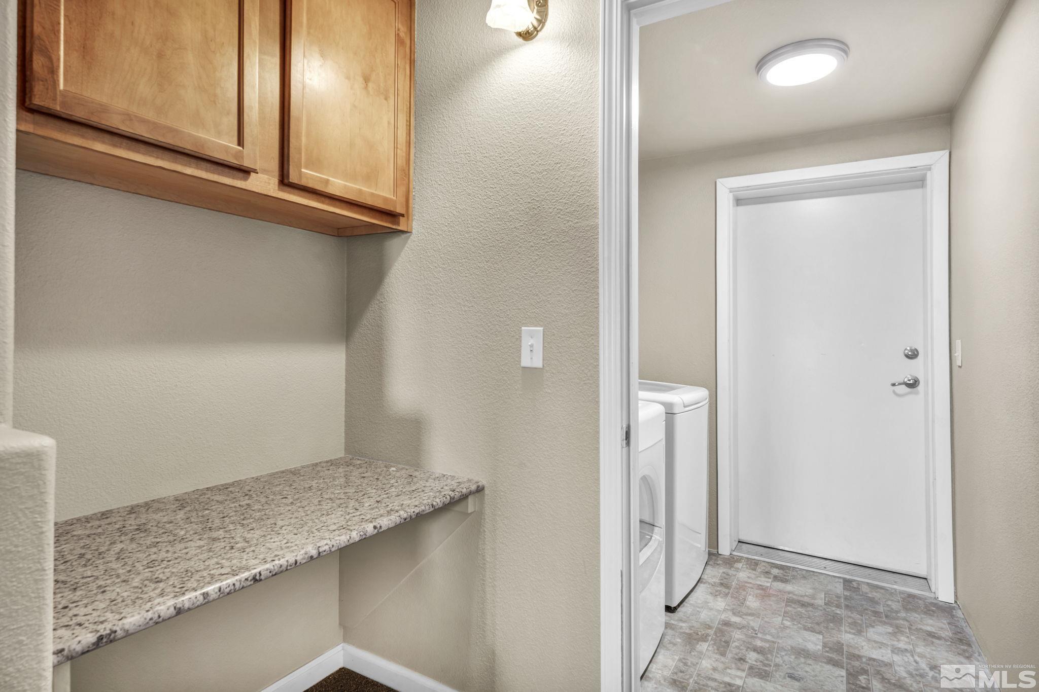 1325 South Meadows Parkway, Unit 412 Reno, NV 89521 - Photo 31 of 39 a view of cabinets