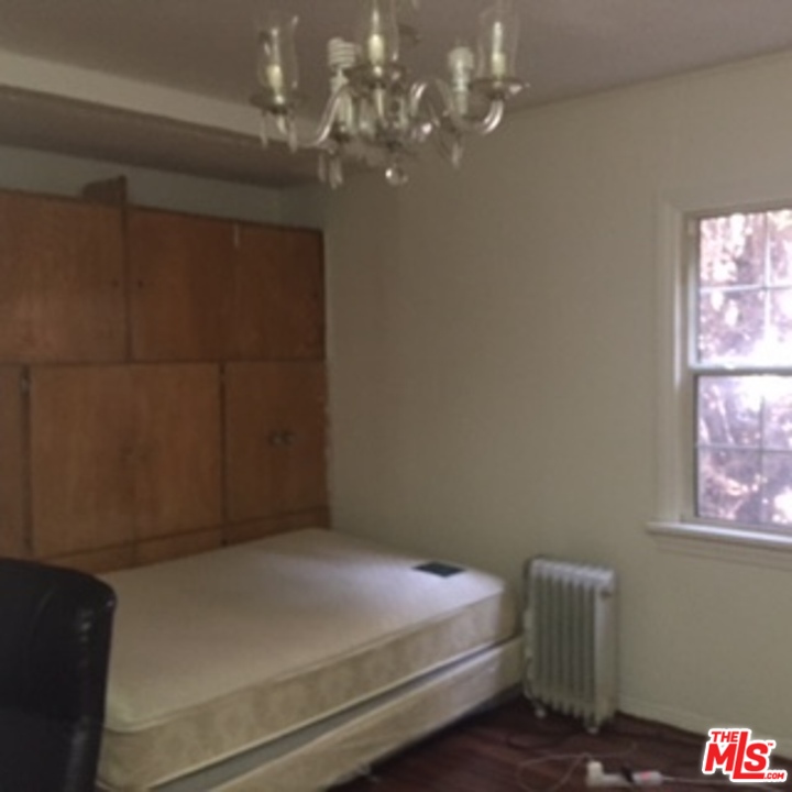 143 North Stanley Drive Beverly Hills, CA 90211 - Photo 5 of 8