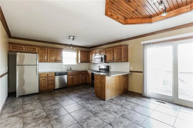 $1,845 | 2300 Valley N/a Pleasant Hill, Pleasant Hill, MO 64080