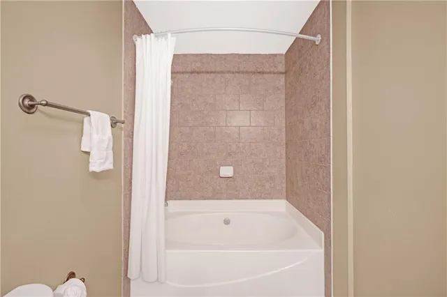 $2,200 | 1468 Briarwood Road Northeast, Unit 1705, Atlanta, GA 30319