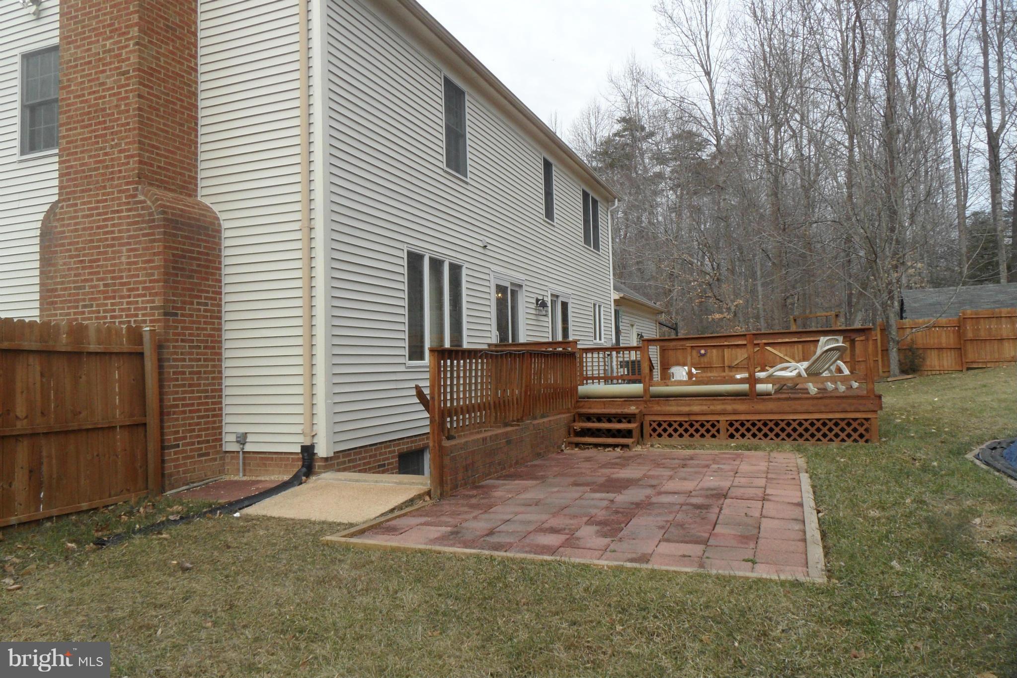 8233 Honeysuckle Road Manassas, VA 20112 - Photo 14 of 17 Exterior (General)