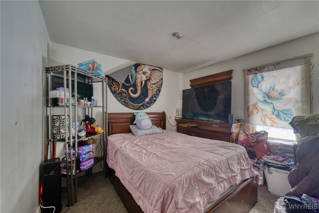 82 Montclair Avenue Buffalo, NY 14215 - Photo 7 of 24 lower bedroom