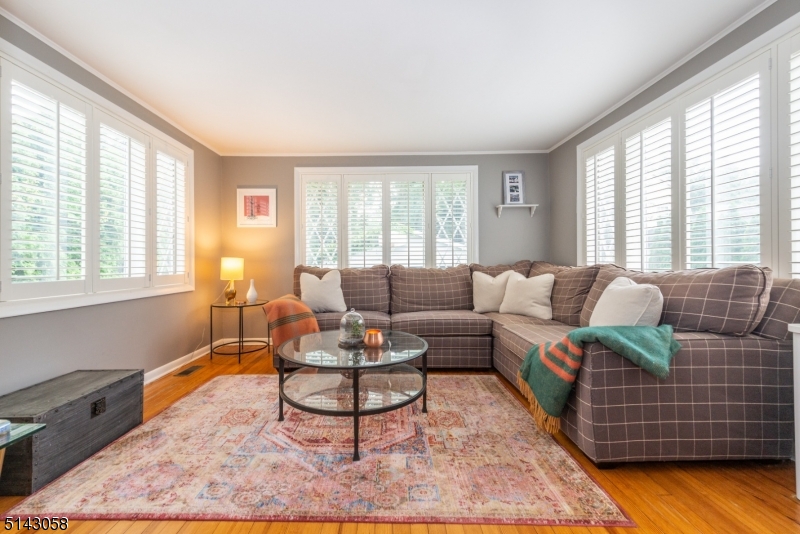 276 Bay Avenue Glen Ridge, NJ 07028 - Photo 11 of 43