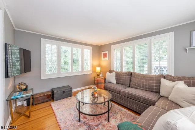 $5,500 | 276 Bay Avenue, Glen Ridge, NJ 07028