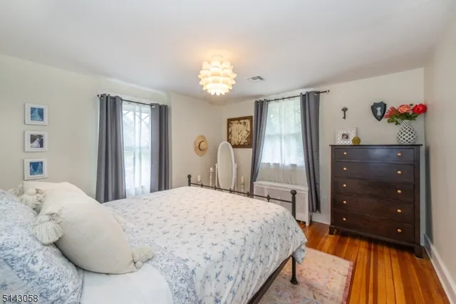 $5,500 | 276 Bay Avenue, Glen Ridge, NJ 07028