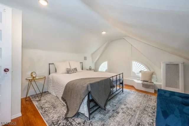 $5,500 | 276 Bay Avenue, Glen Ridge, NJ 07028