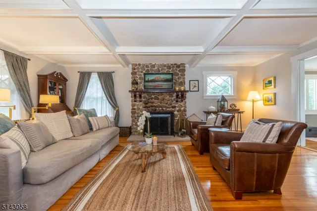 $5,500 | 276 Bay Avenue, Glen Ridge, NJ 07028