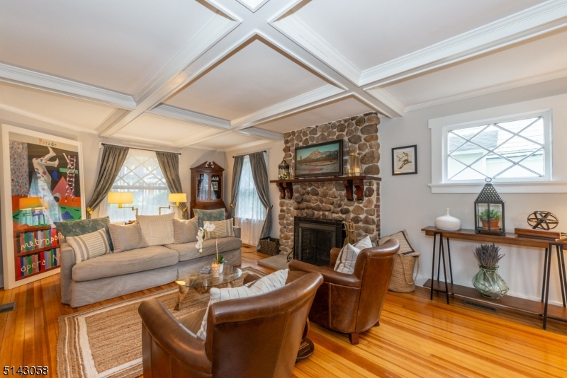 276 Bay Avenue Glen Ridge, NJ 07028 - Photo 7 of 43