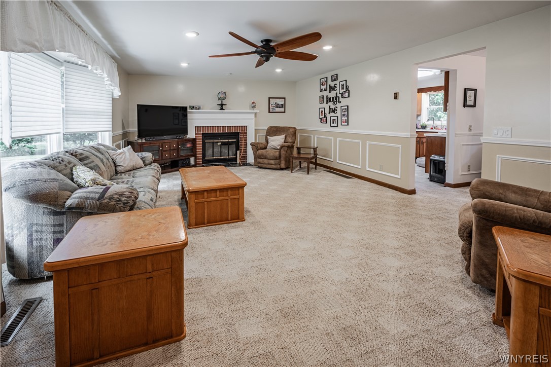 9257 Coleman Road Somerset, NY 14012 - Photo 8 of 24 Living Room