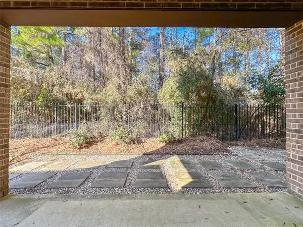 a view of back yard of the house
