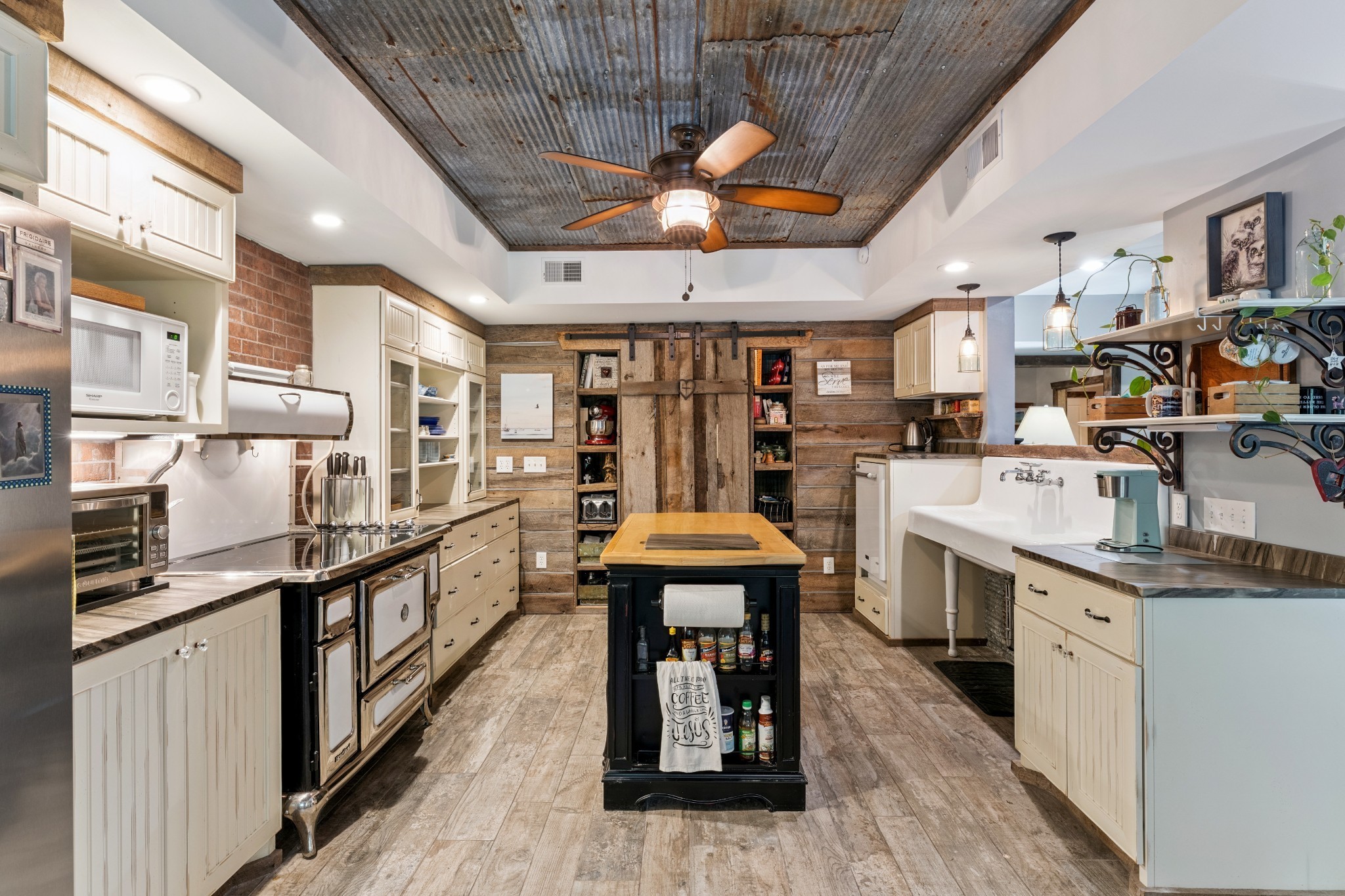 238 Ridgewater Way Mount Juliet, TN 37122 - Photo 39 of 67 a kitchen with stainless steel appliances granite countertop a sink and cabinets