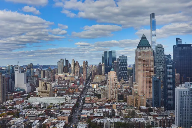 $1,699,900 | 350 West 42nd Street, Unit 48C | Hell's Kitchen