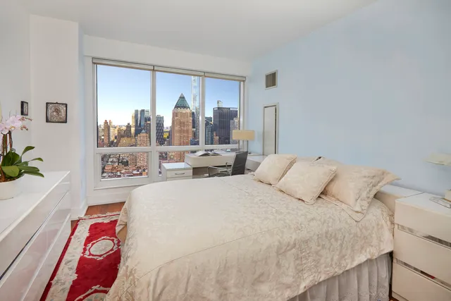 $1,699,900 | 350 West 42nd Street, Unit 48C | Hell's Kitchen