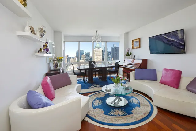 $1,699,900 | 350 West 42nd Street, Unit 48C | Hell's Kitchen