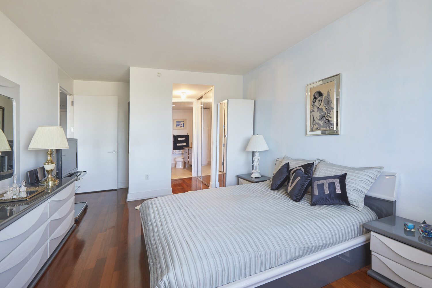 350 West 42nd Street, Unit 48C Manhattan, NY 10036 - Photo 5 of 27