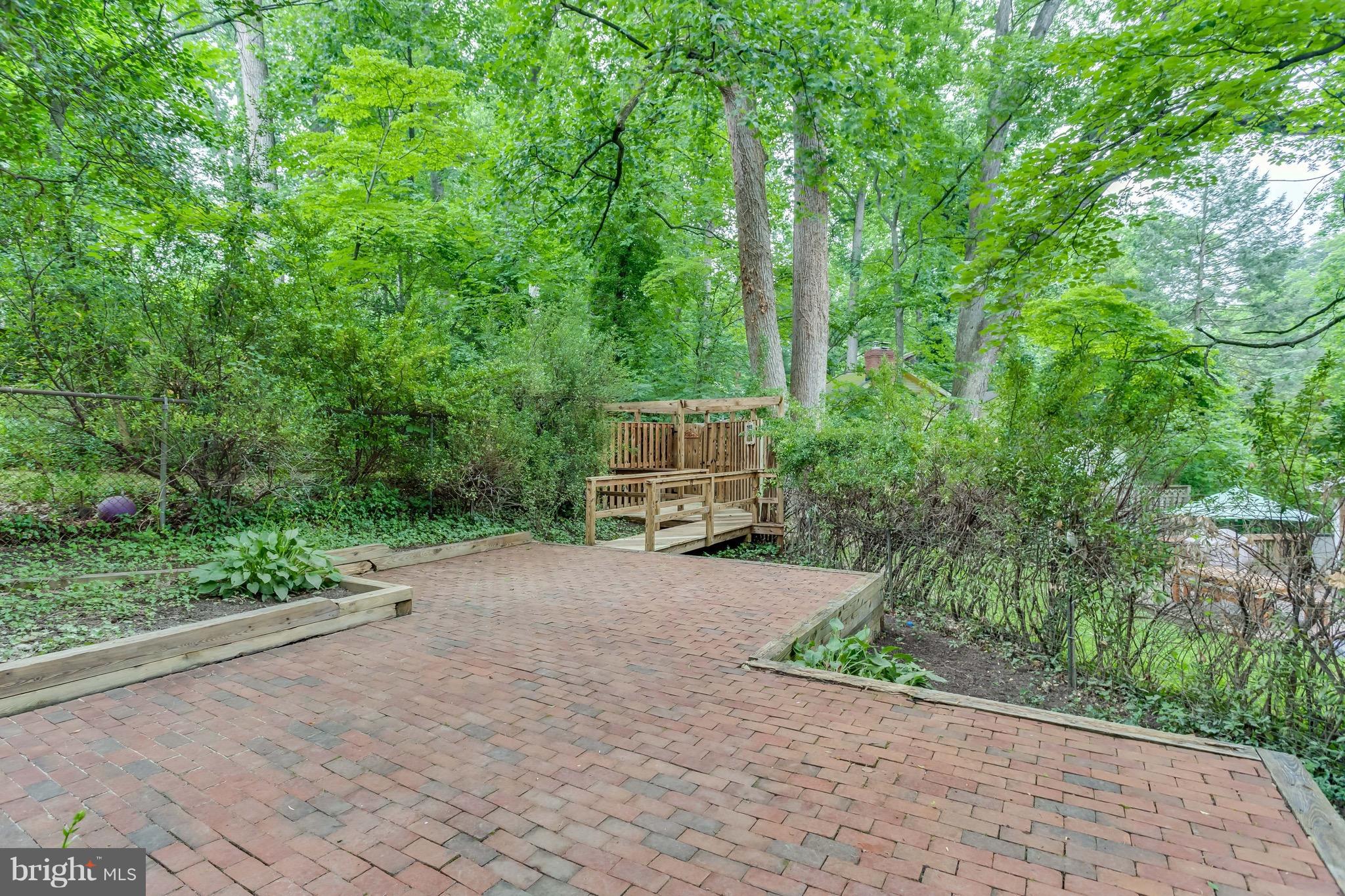 5305 Waneta Road Bethesda, MD 20816 - Photo 28 of 30 Exterior (Rear)