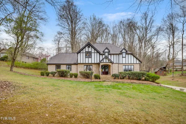 $729,900 | 2506 Beechwood Drive, Elizabethton, TN 37643