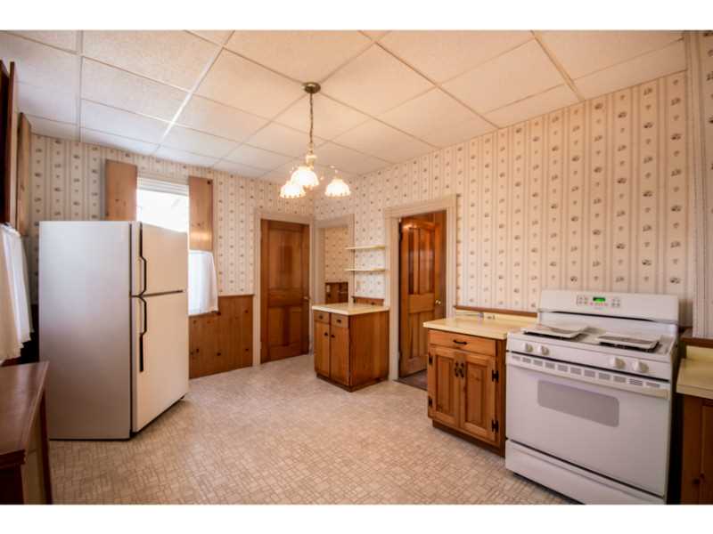 459 Spring Street Newport, RI 02840 - Photo 11 of 25 Kitchen. plenty of room