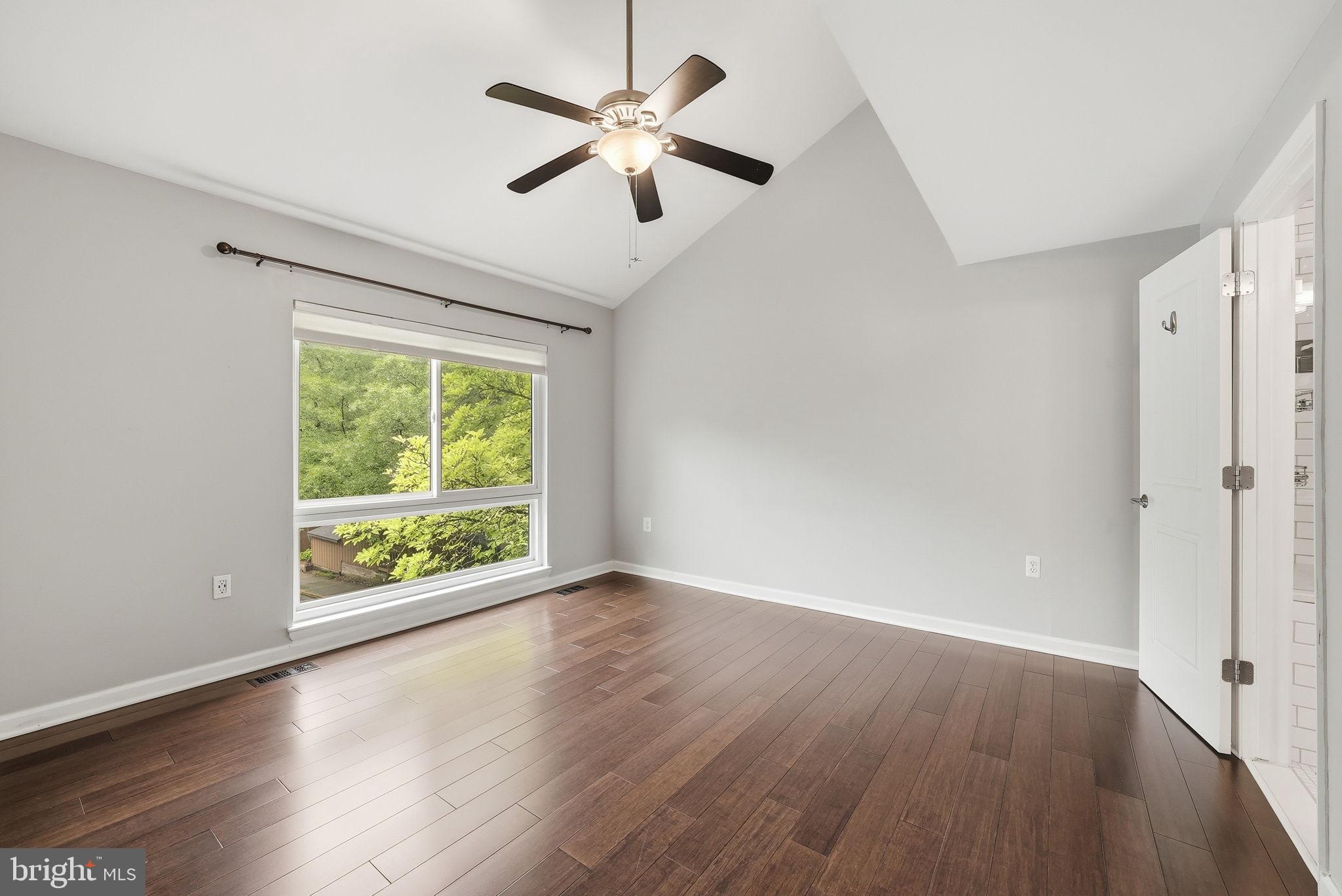 11926 Escalante Court Reston, VA 20191 - Photo 18 of 34