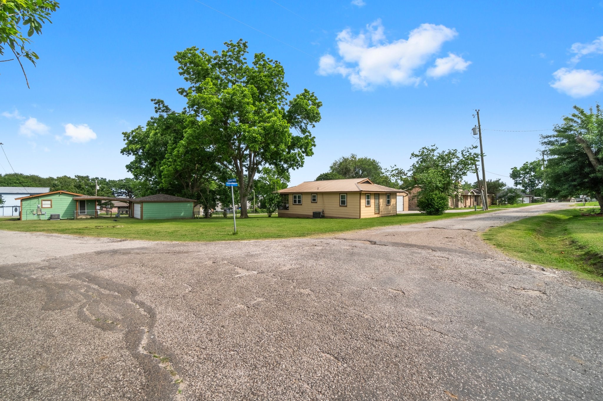 21 Clearview Point Blank, TX 77364 - Photo 27 of 43 a view of outdoor space with garden