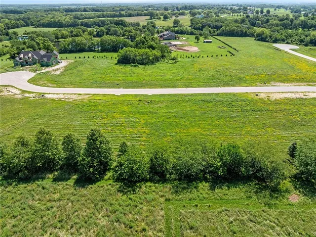 $210,000 | 13303 Winner's Circle, Smithville, MO 64089