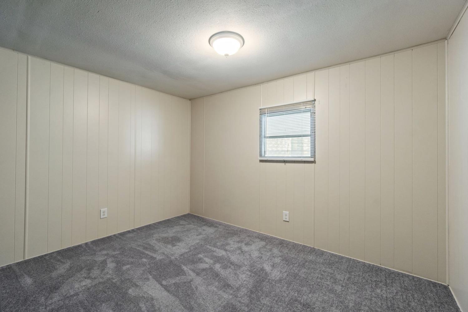 1500 Villa Avenue Clovis, CA 93612 - Photo 15 of 28 an empty room with a window