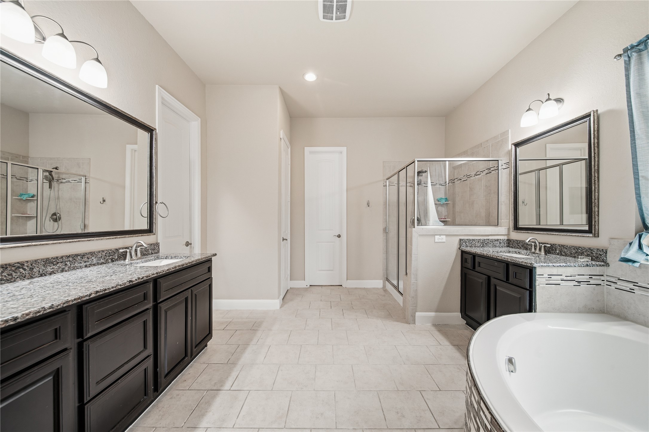 5303 Mesquite Willow Lane Rosharon, TX 77583 - Photo 16 of 32