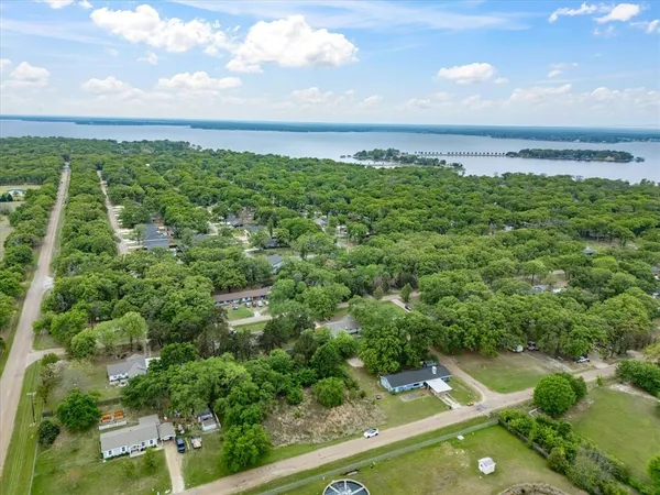 $200,000 | 209 Pierce Drive, Mabank, TX 75156