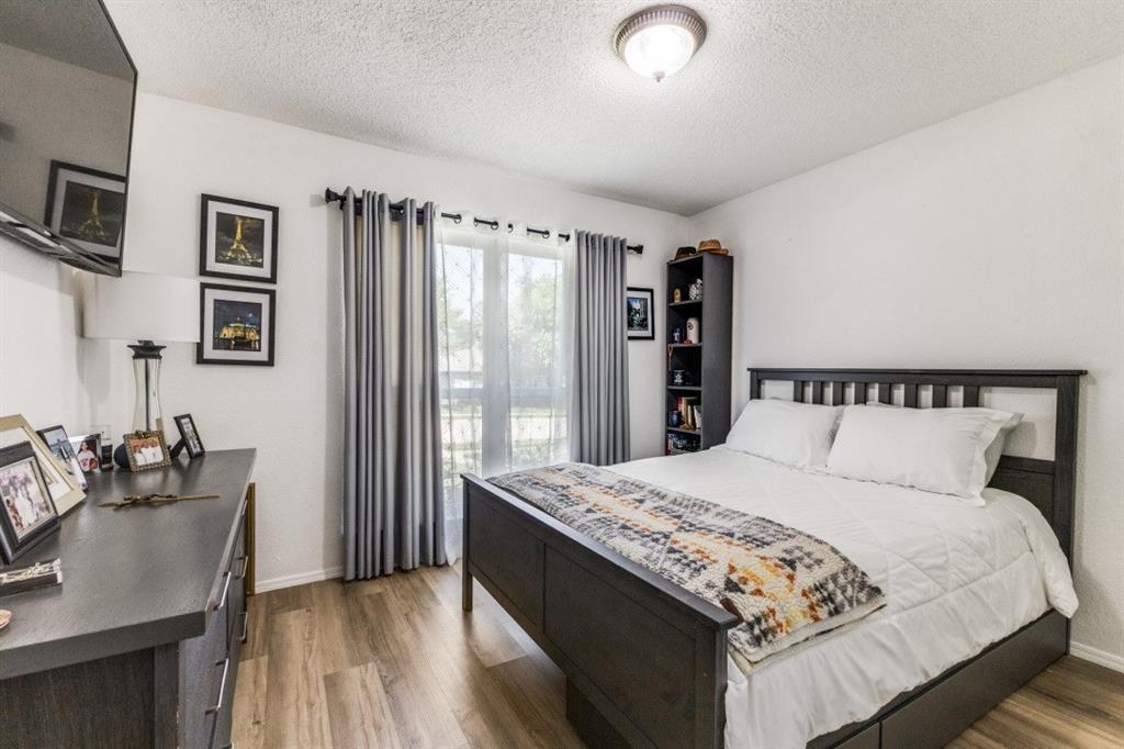 2020 Meadowbrook Drive Mesquite, TX 75149 - Photo 23 of 31 Bedroom 4.