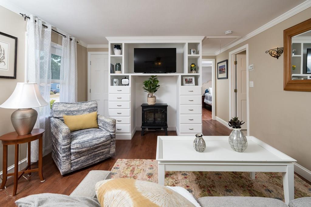 207 Levin Road Rockland, MA 02370 - Photo 6 of 32 Gallery Image 6