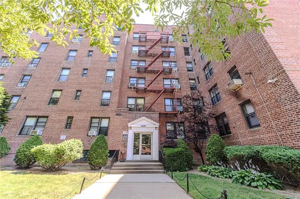 $369,000 | 2685 East 7th Street, Unit 6M | Sheepshead Bay