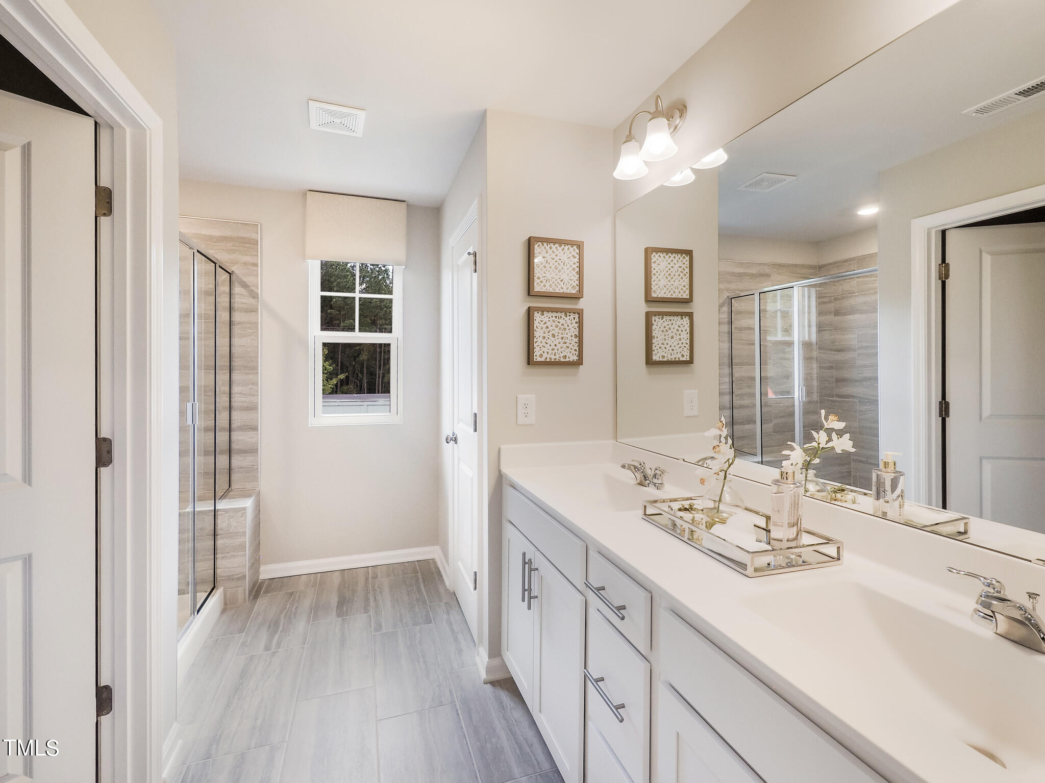 417 Lily Grv Loop Raleigh, NC 27610 - Photo 15 of 28 18_805HollyBluffLane_018_mls