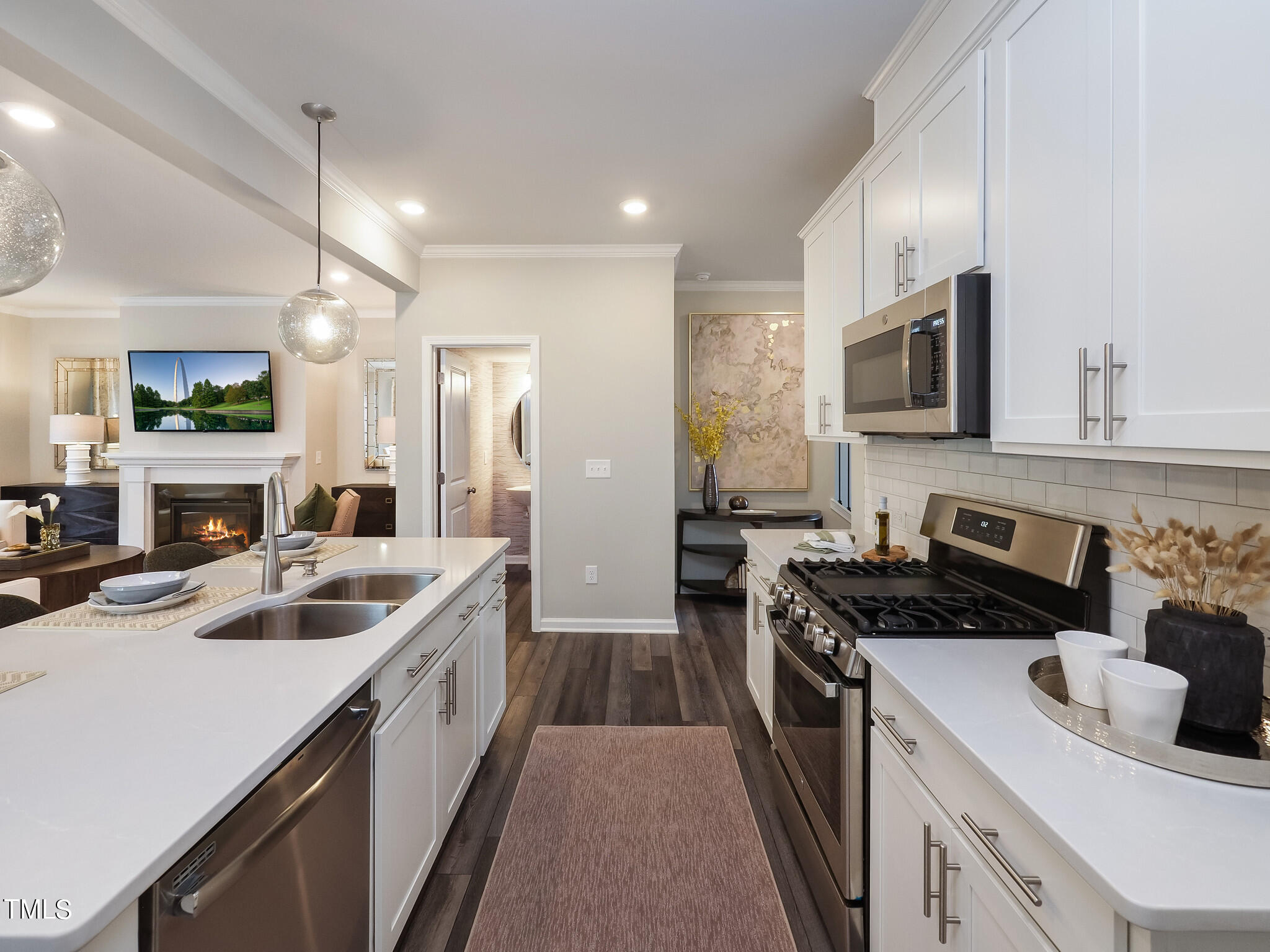 417 Lily Grv Loop Raleigh, NC 27610 - Photo 4 of 28 07_805HollyBluffLane_007_mls