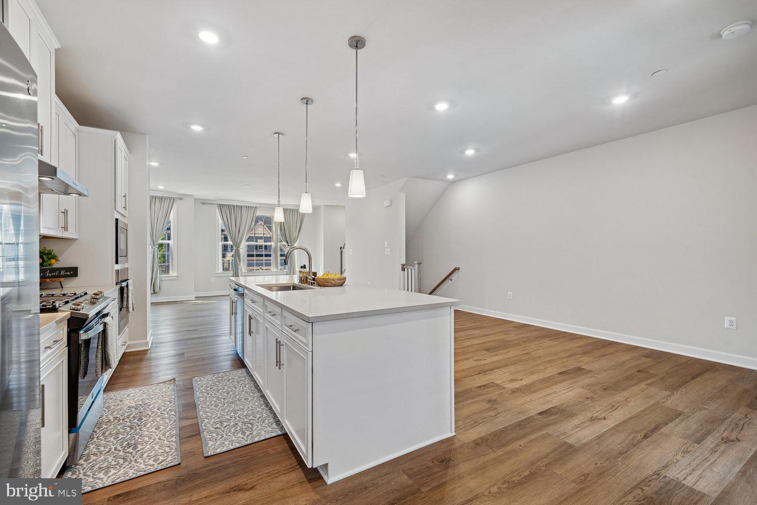 1202 Patuxent Greens Drive Laurel, MD 20708 - Photo 13 of 38 Kitchen