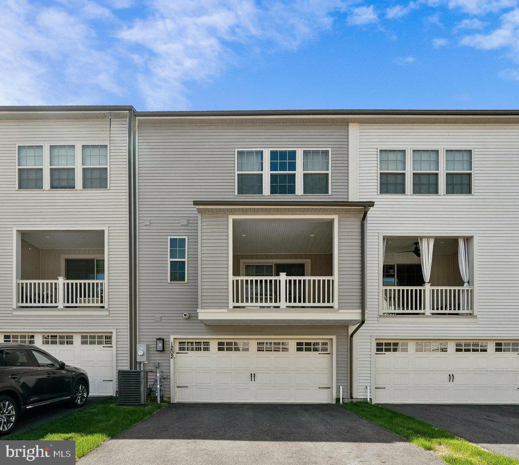 1202 Patuxent Greens Drive Laurel, MD 20708 - Photo 2 of 38 Back Elevation