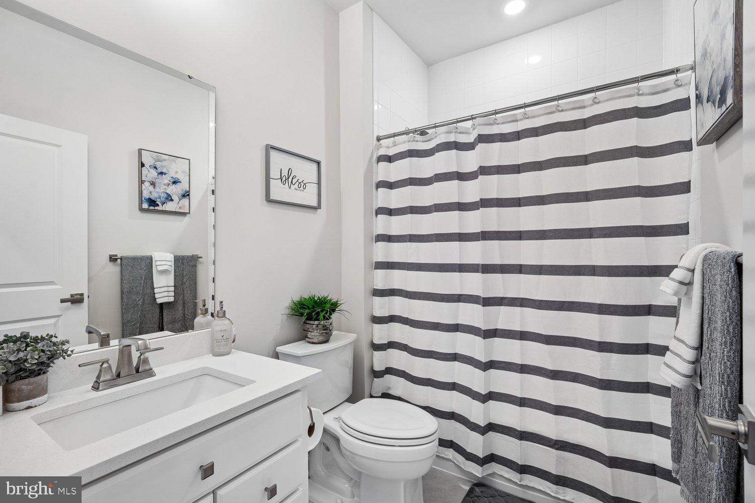 1202 Patuxent Greens Drive Laurel, MD 20708 - Photo 27 of 38 Bath