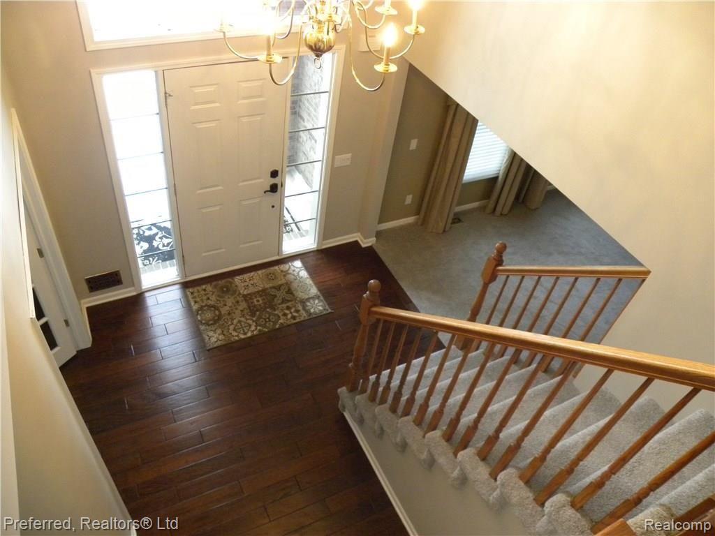 3976 May Center Road Lake Orion, MI 48360 - Photo 24 of 38 Two Story Foyer