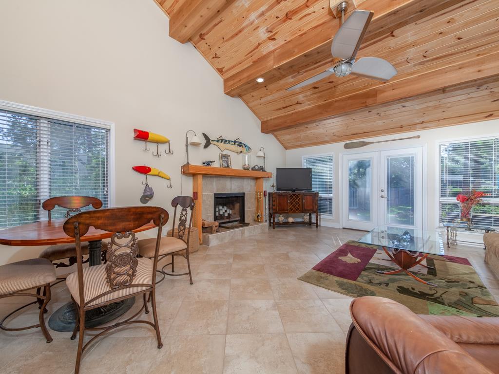 1701 Regency Road, Unit 112 Gulf Shores, AL 36542 - Photo 21 of 33 Great Room