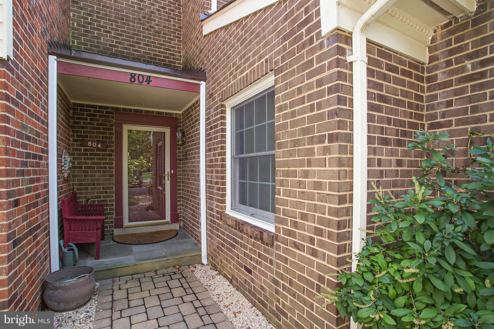 804 Tapawingo Road Southwest Vienna, VA 22180 - Photo 26 of 27 Exterior (Front)