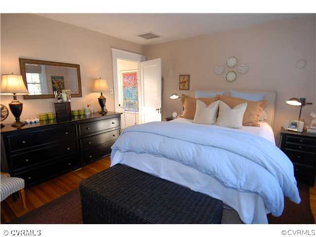5016 New Kent Road Richmond, VA 23225 - Photo 8 of 12 Master Bedroom - Spacious MASTER BEDROOM with hard