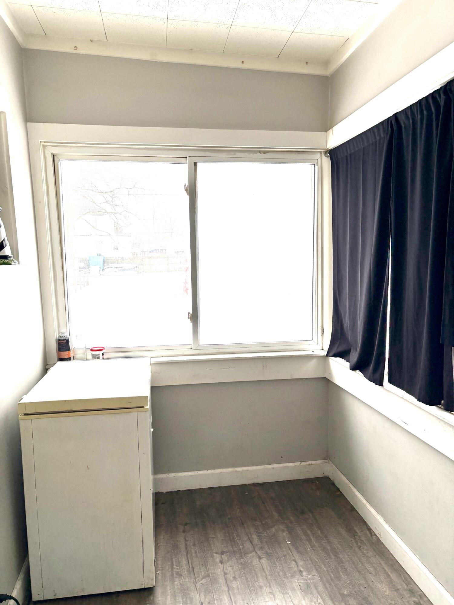 610 East Maple Avenue La Porte, IN 46350 - Photo 9 of 11 a bathroom with a sink and a bathtub