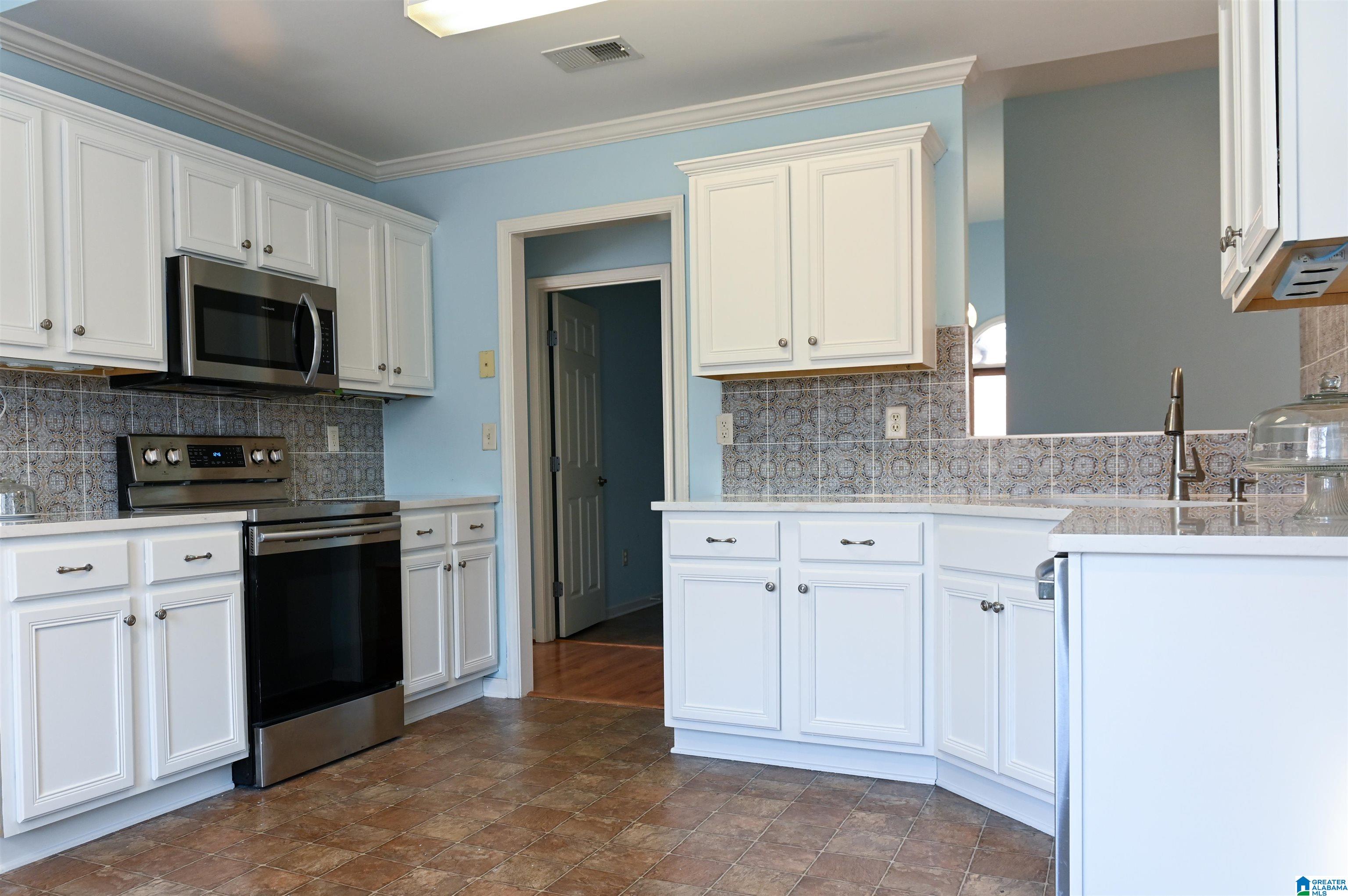 133 Paddington Station Alabaster, AL 35114 - Photo 4 of 36